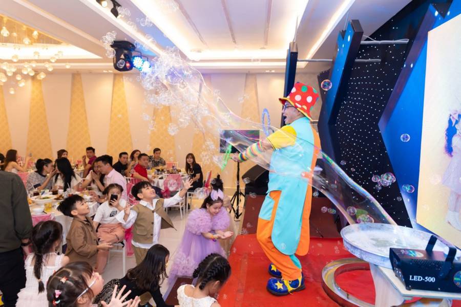 Dịch Vụ Biểu Diễn Ảo Thuật Tại Hóc Môn .Ảnh 1